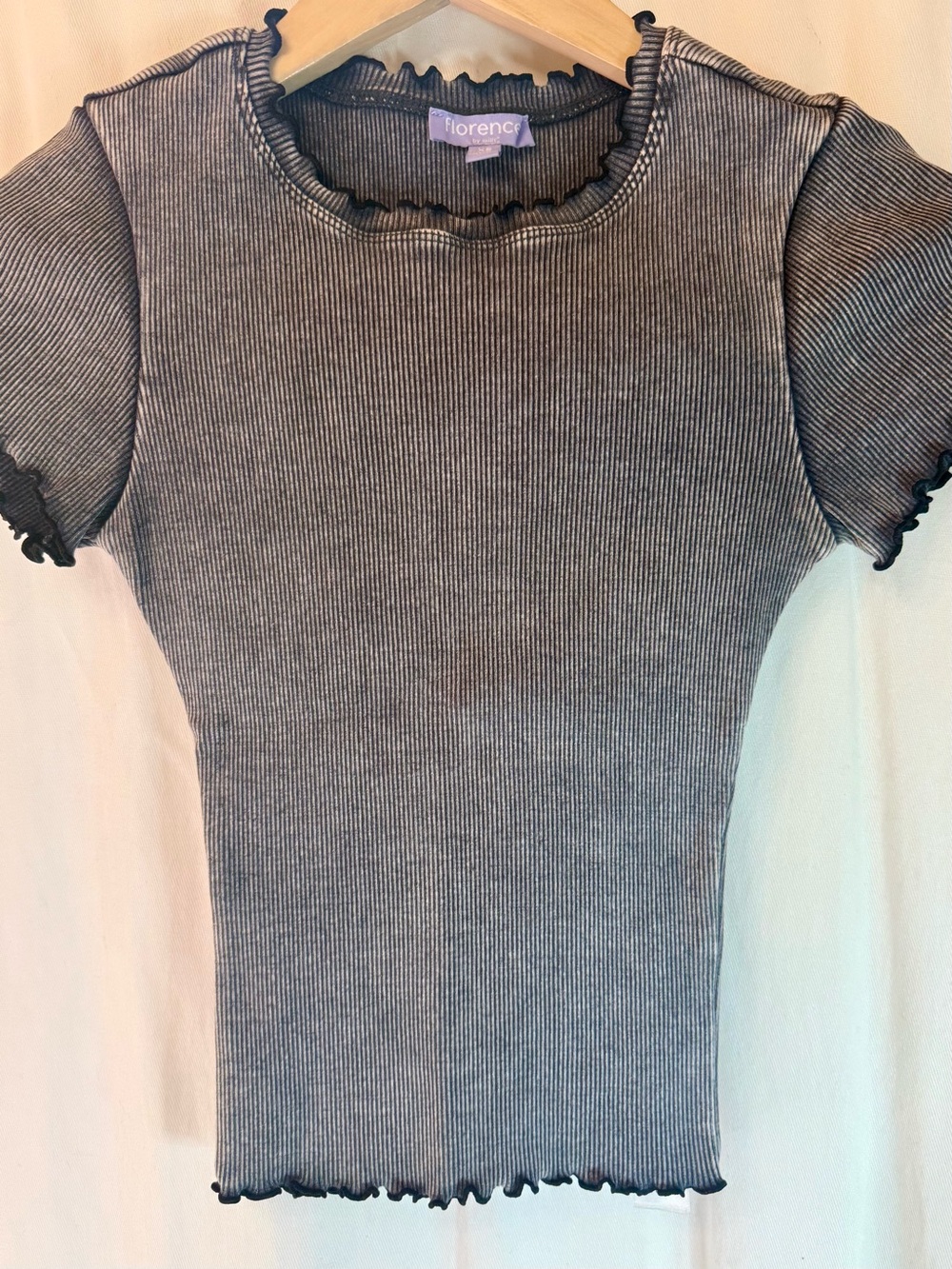 🥬Florence by Mills Washed Ribbed Lettuce-Edge Crop Tee🥬